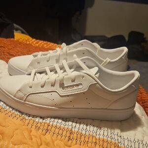 Adidas Classic White Low-Top Sneakers